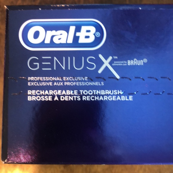 Oral-B GENIUS X Rechargeable toothbrush - Picture 4 of 14